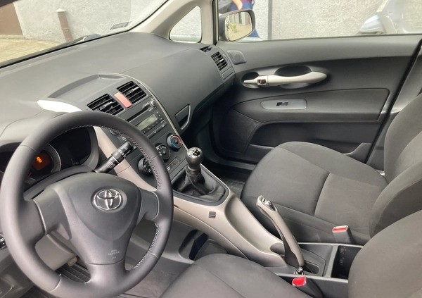 Toyota Auris cena 18000 przebieg: 199088, rok produkcji 2007 z Warszawa małe 211